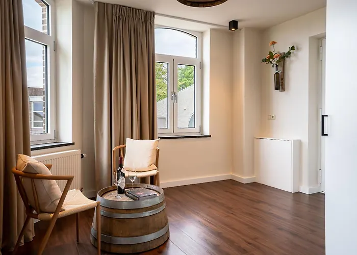 Loess Wijnhotel En Smaaklokaal 3*